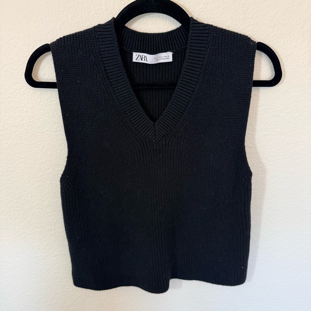 ZARA Black V-Neck Knit Sweater Vest